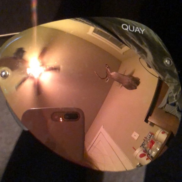 Quay sunglasses rose gold - Picture 2 of 2